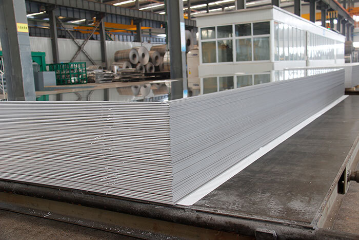 耀世铝业大型铝镁锰板铝板屋顶料生产厂家