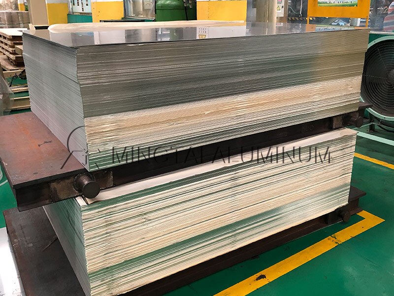 5M52铝板厂家_门板料_雕刻用的5m52铝板价格多少